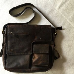 Leaderachi Vintage Leather Laptop Messenger Bag